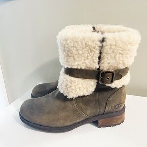 UGG Australia Blayre II Suede Boot in Espresso Round Toe Size 6
